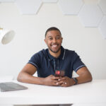 09在直播房间:一场跨越时空的虚拟相遇 r2tm4du